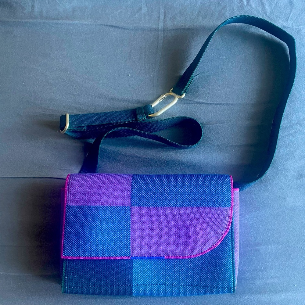 Rothy’s Berry Belt Bag EUC - Store Exclusive, Rare